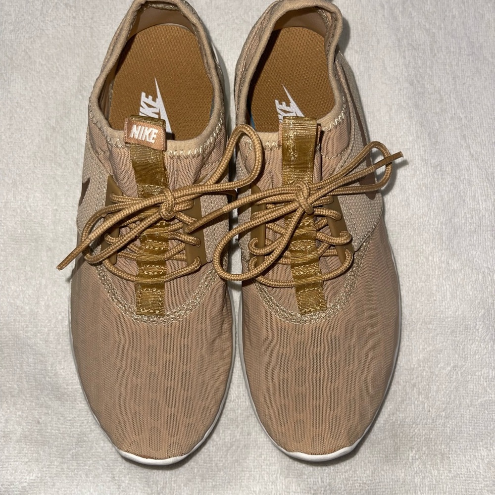 Nike Women Running Shoes